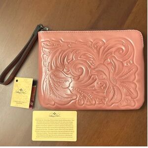 NWT• PATRICIA NASH • CASSINI TOOLED LEATHER WRISTLET PURSE • OLD ROSE